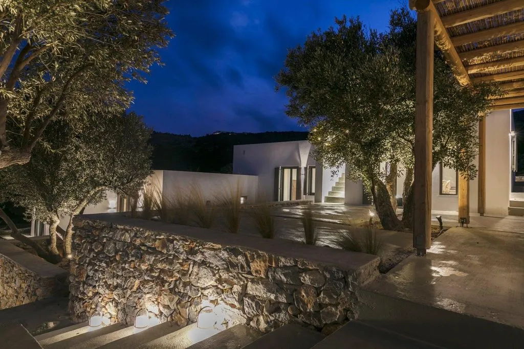 House 230m² in Spain, Benisa. Priced at 2600000€ rent photo-2