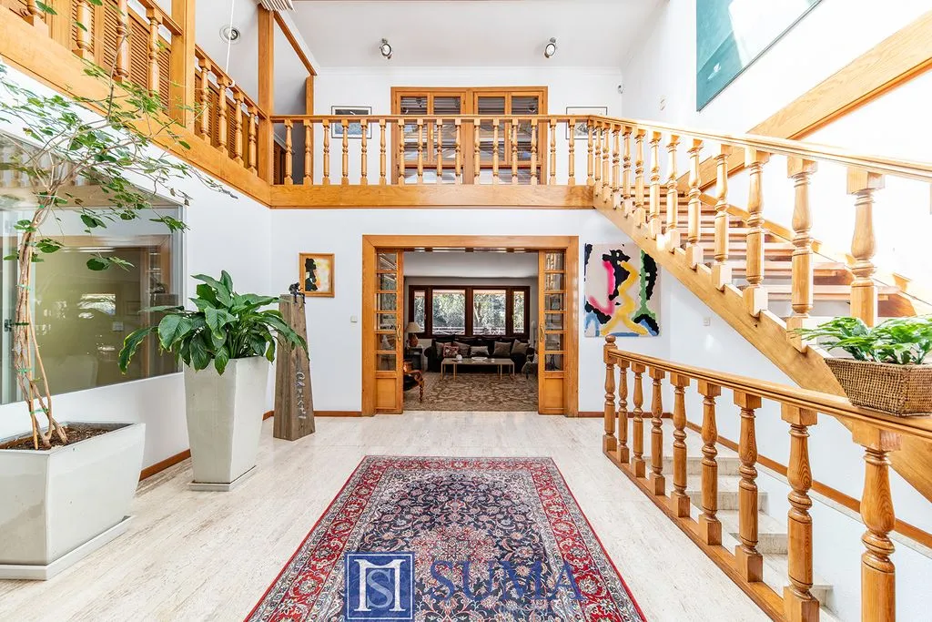 House 711m² in Spain, Madrid. Priced at 3195000€ rent photo-5