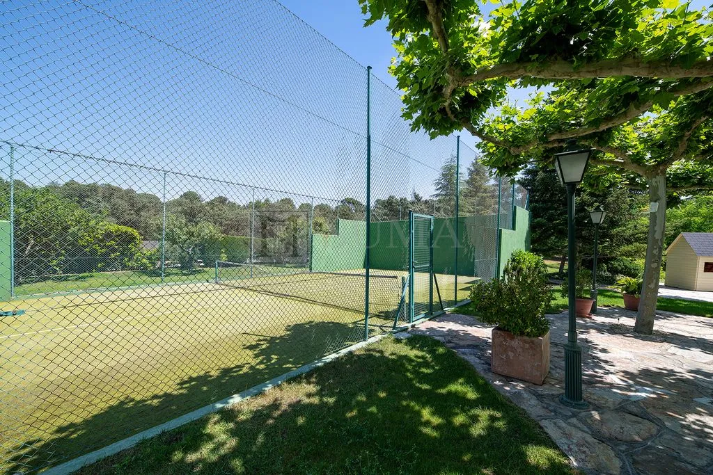 House 1200m² in Portugal, Lisbon. Priced at 9500000€ rent photo-5