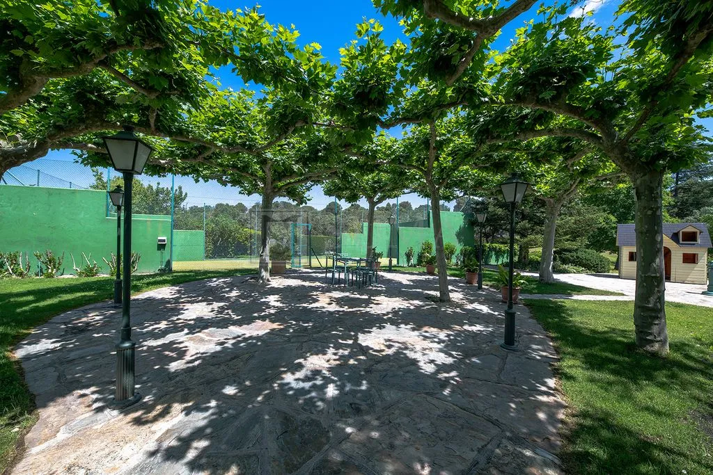 House 1200m² in Portugal, Lisbon. Priced at 9500000€ rent photo-6