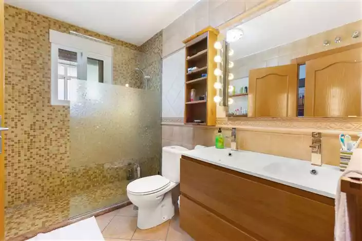 Flat 121m² in France, La Hard Fréné. Priced at 196500€ rent photo-13
