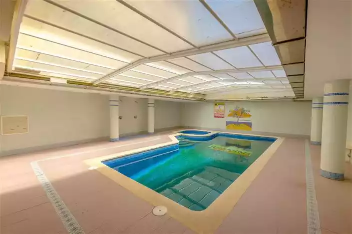 Flat 121m² in France, La Hard Fréné. Priced at 196500€ rent photo-17