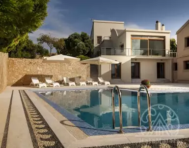 Buy in Greece for 850000€