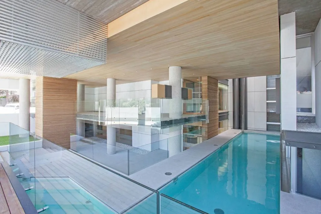 House 370m² in Portugal, Lisbon. Priced at 2975000€ rent photo-2
