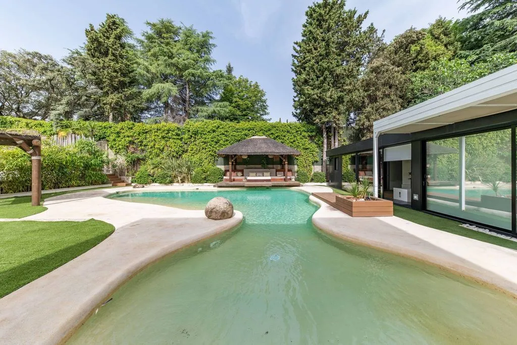House 1000m² in Portugal, Lisbon. Priced at 6200000€ rent photo-3