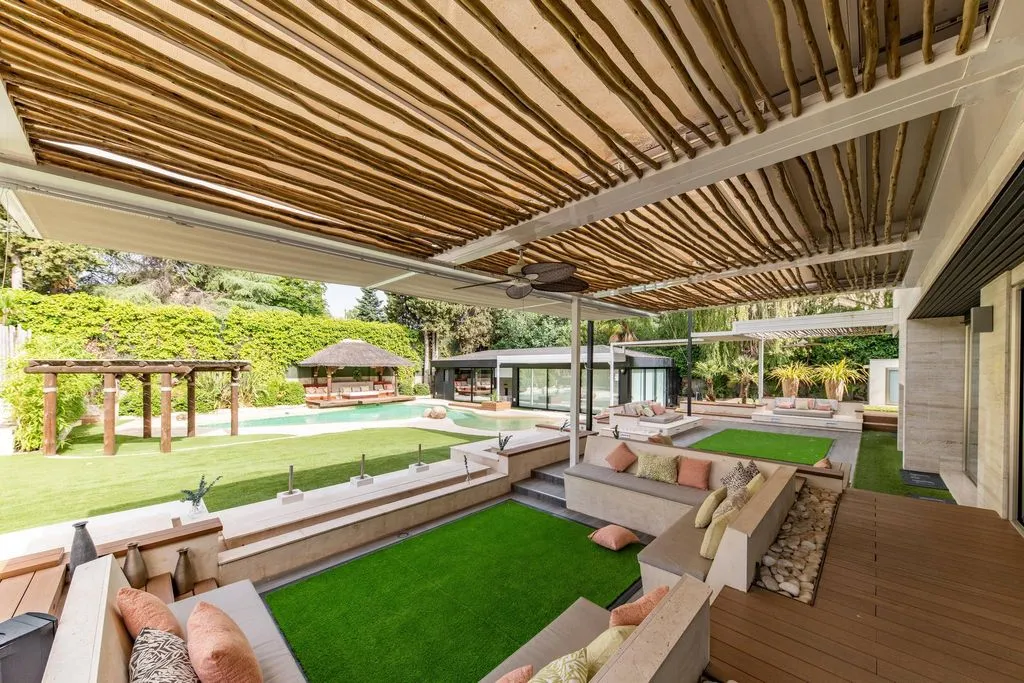 House 1000m² in Portugal, Lisbon. Priced at 6200000€ rent photo-5