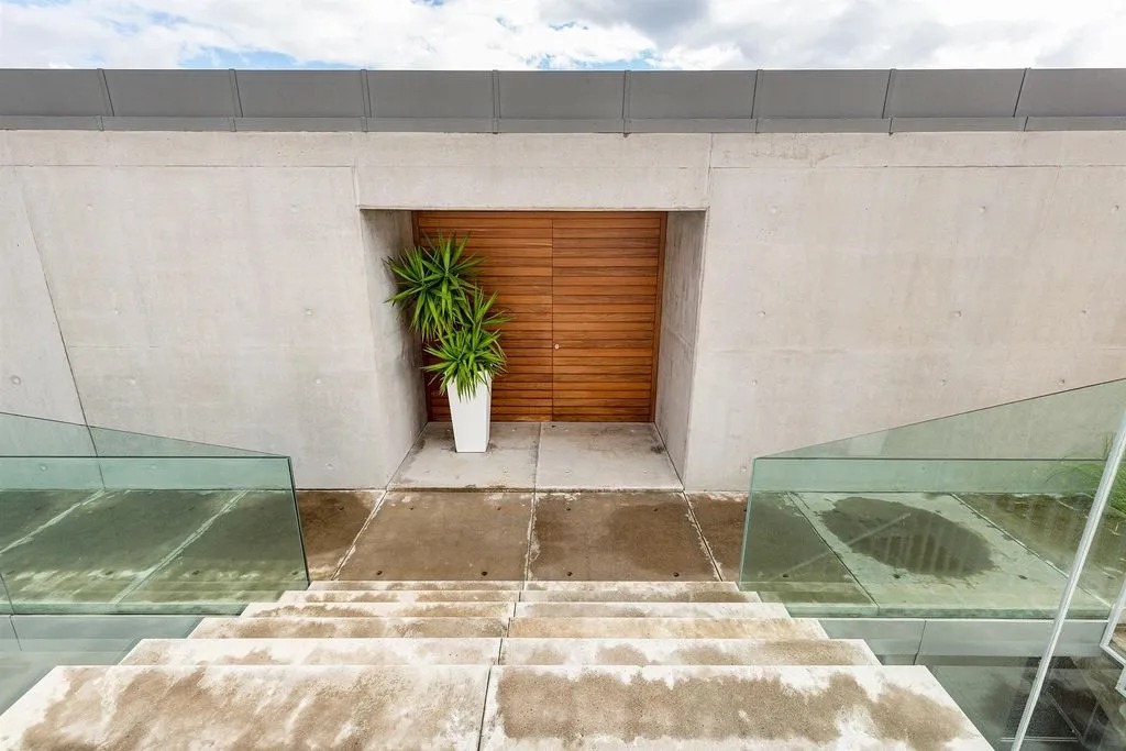 House 858m² in Portugal, Funchal. Priced at 3990000€ rent photo-2