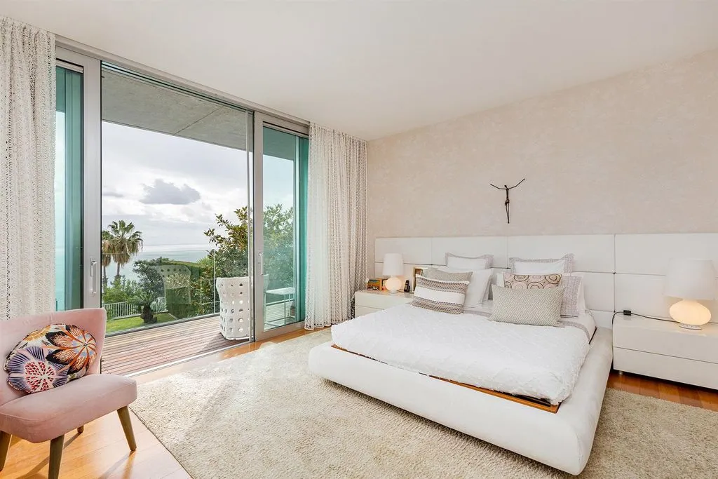 House 858m² in Portugal, Funchal. Priced at 3990000€ rent photo-6