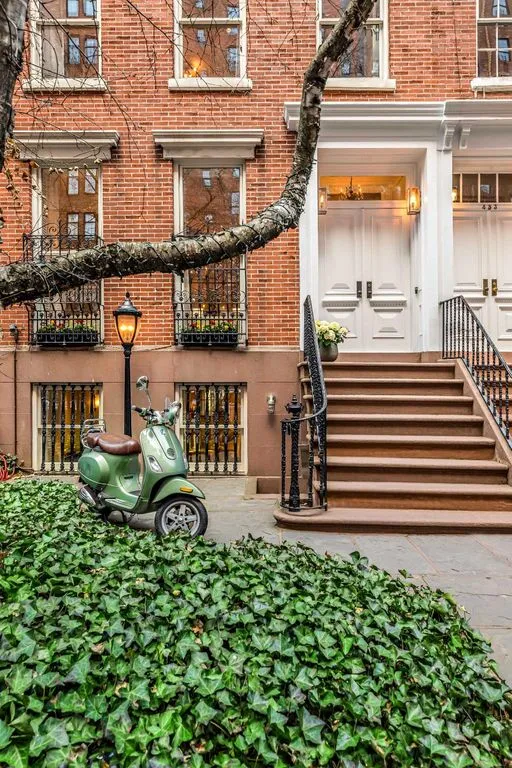 Townhouse 402m² in USA, New York. Priced at 6265800€ rent photo-1