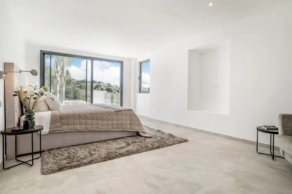 Villa 385m² in Spain, Benaavis. Priced at 2250000€ rent photo-4