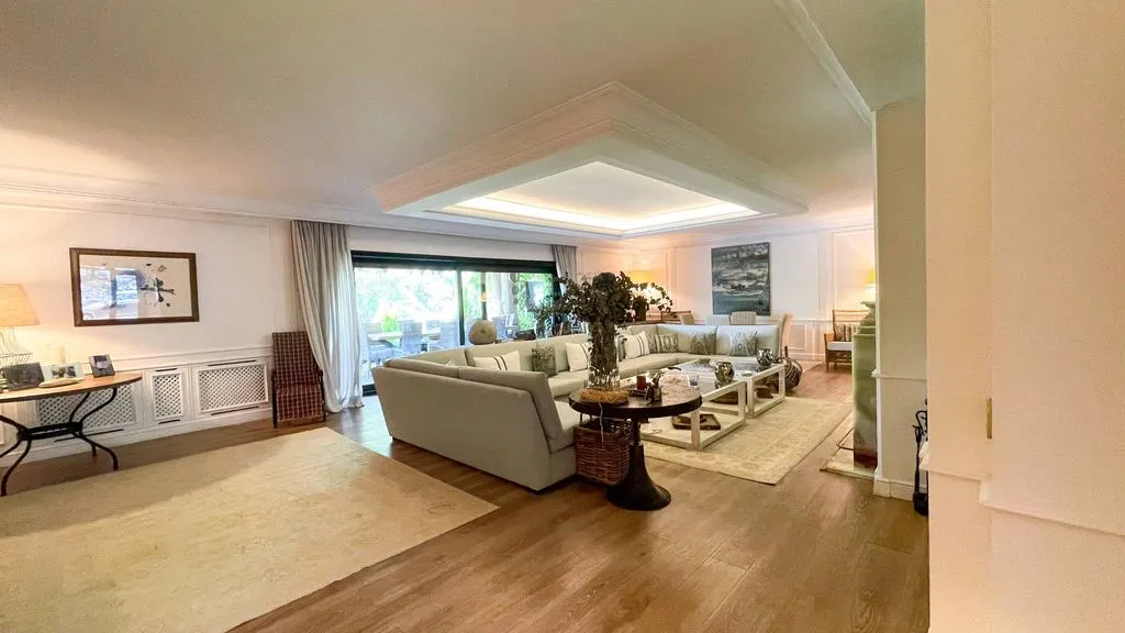 House 1600m² in Portugal, Lisbon. Priced at 5000000€ rent photo-4