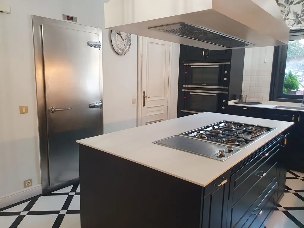 House 1600m² in Portugal, Lisbon. Priced at 5000000€ rent photo-6