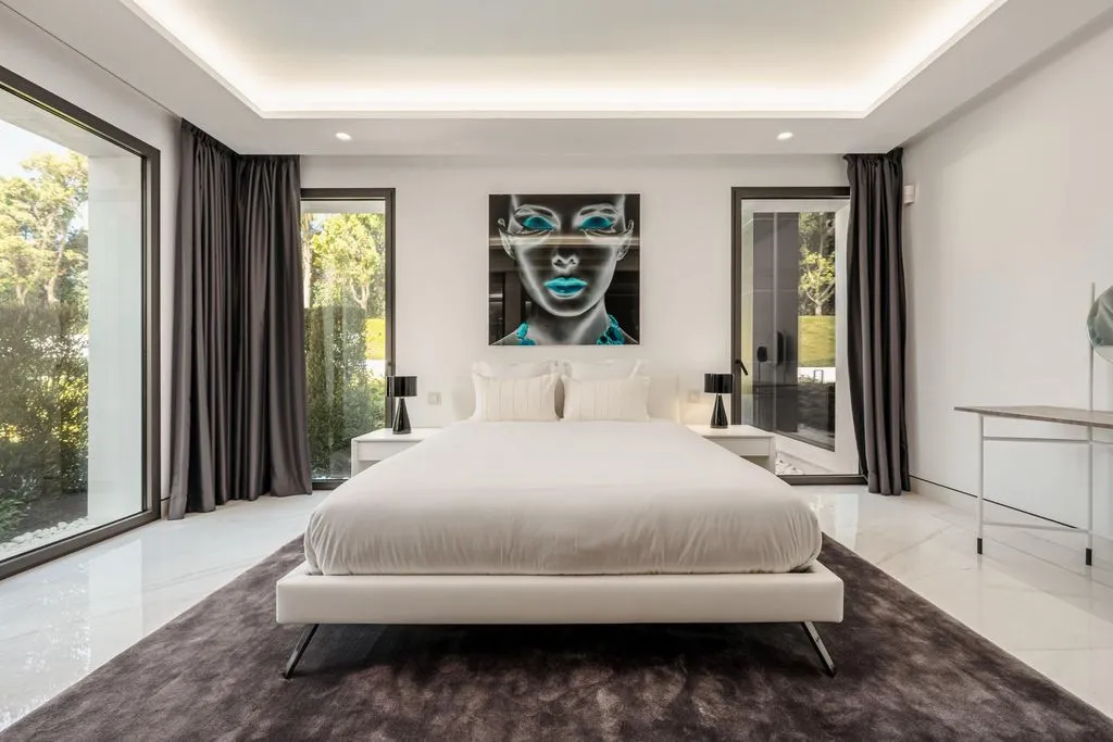 Flat 453m² in USA, Southbury. Priced at 4900000€ rent photo-5