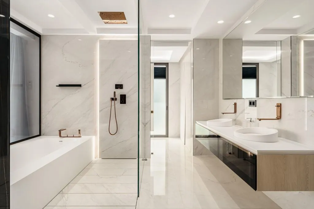Flat 453m² in USA, Southbury. Priced at 4900000€ rent photo-6