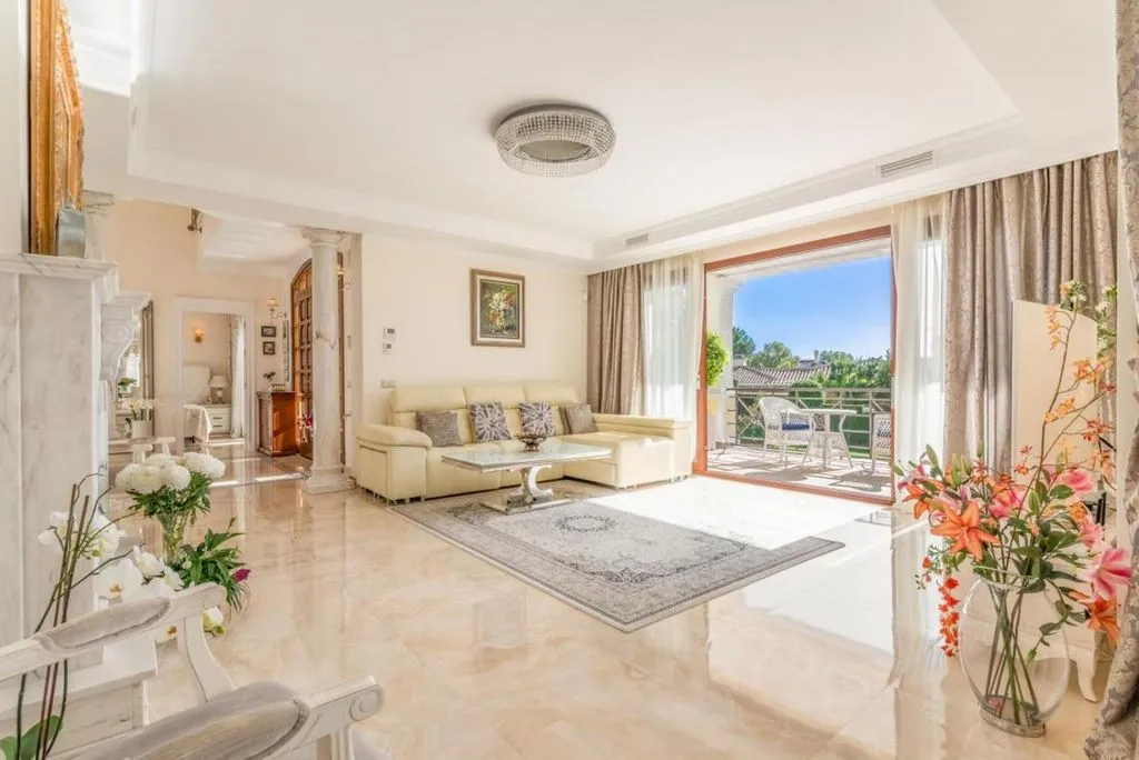 Villa 565m² in Portugal, Oeirash. Priced at 2450000€ rent photo-2