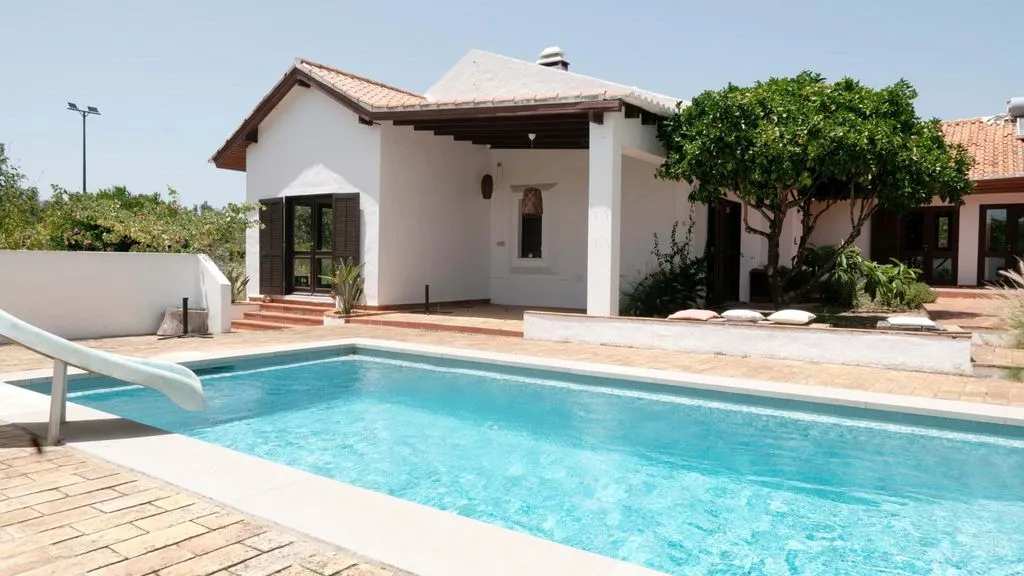 Villa 190m² in USA, Miami. Priced at 863000€ rent photo-2