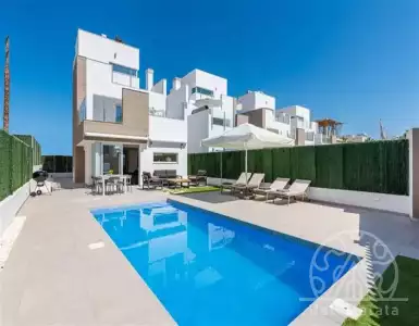 Купить дом в Испании 450000€