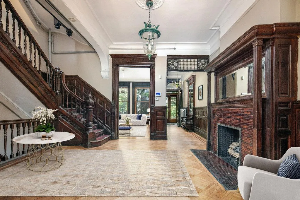 Townhouse 438m² in USA, New York. Priced at 2465100€ rent photo-1