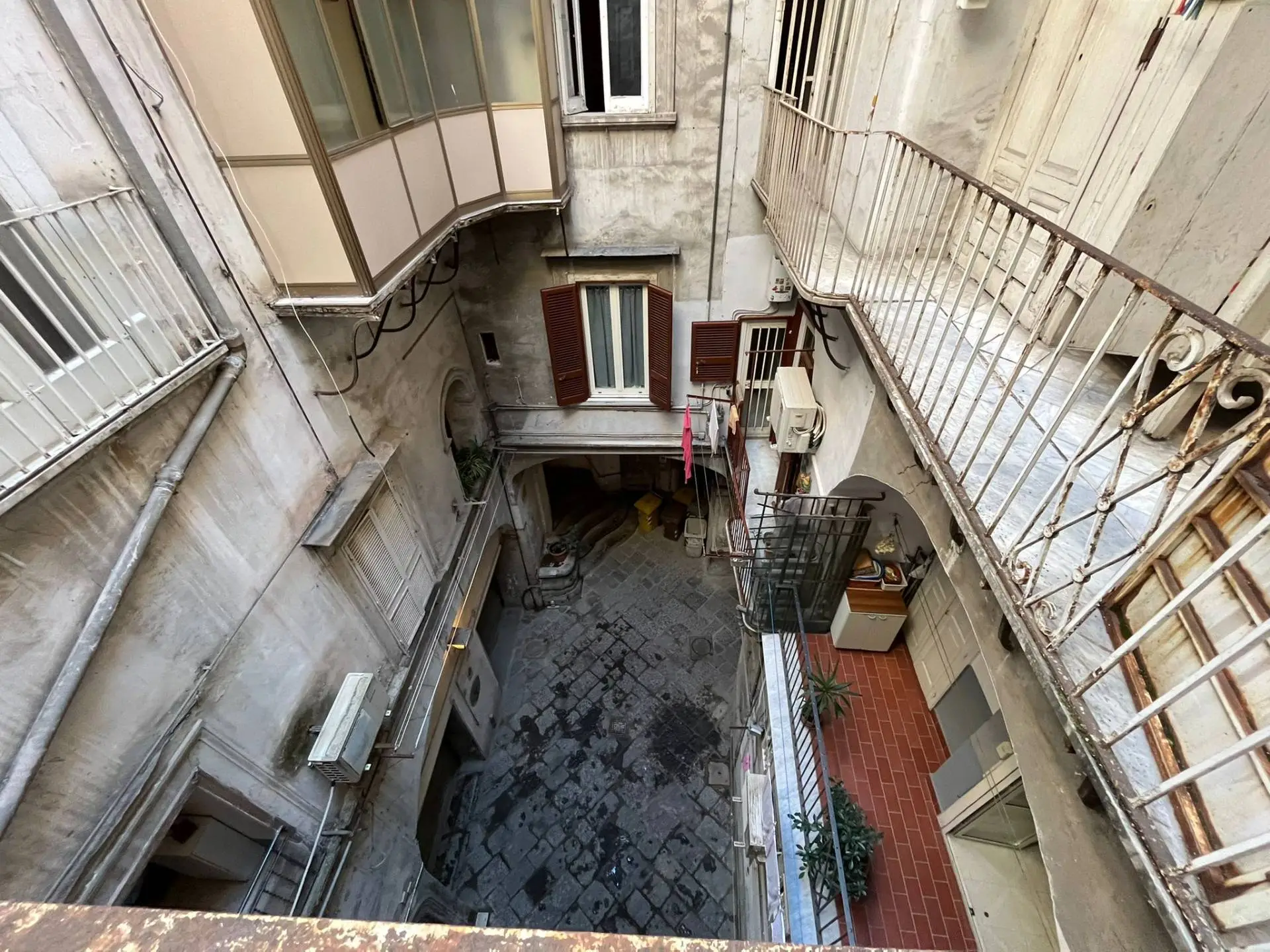 Flat 170m² in Italy, Naples. Priced at 253426£ rent photo-12