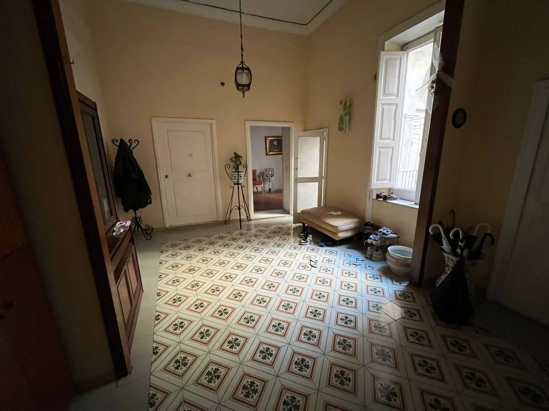 Flat 170m² in Italy, Naples. Priced at 253426£ rent photo-15