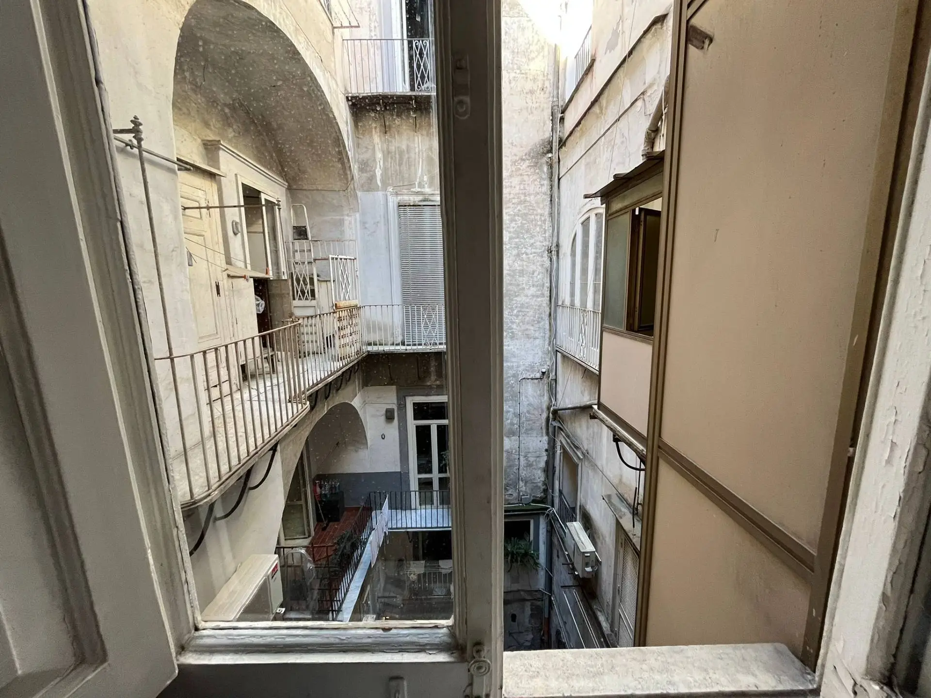 Flat 170m² in Italy, Naples. Priced at 253426£ rent photo-23