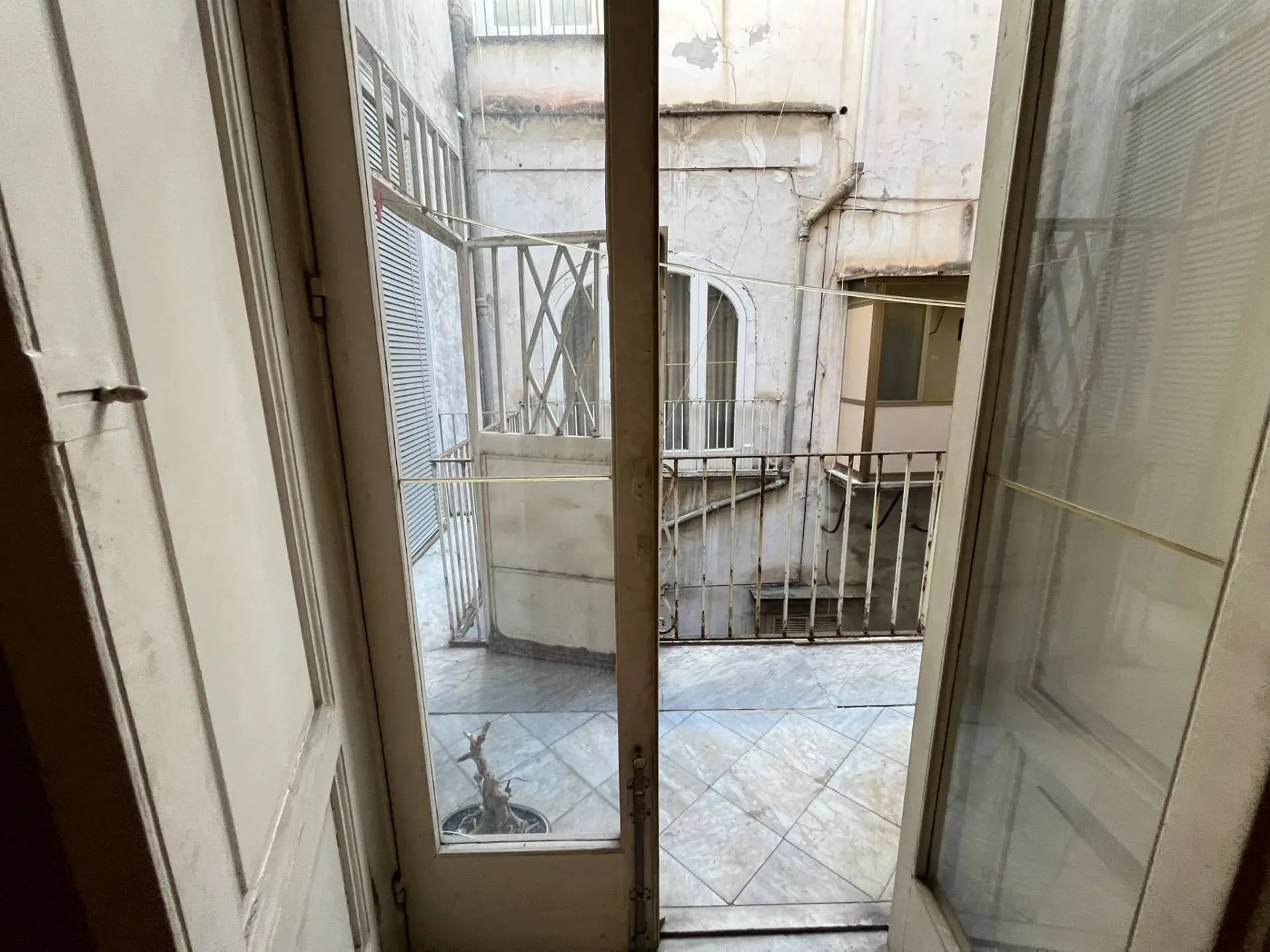 Flat 170m² in Italy, Naples. Priced at 253426£ rent photo-24