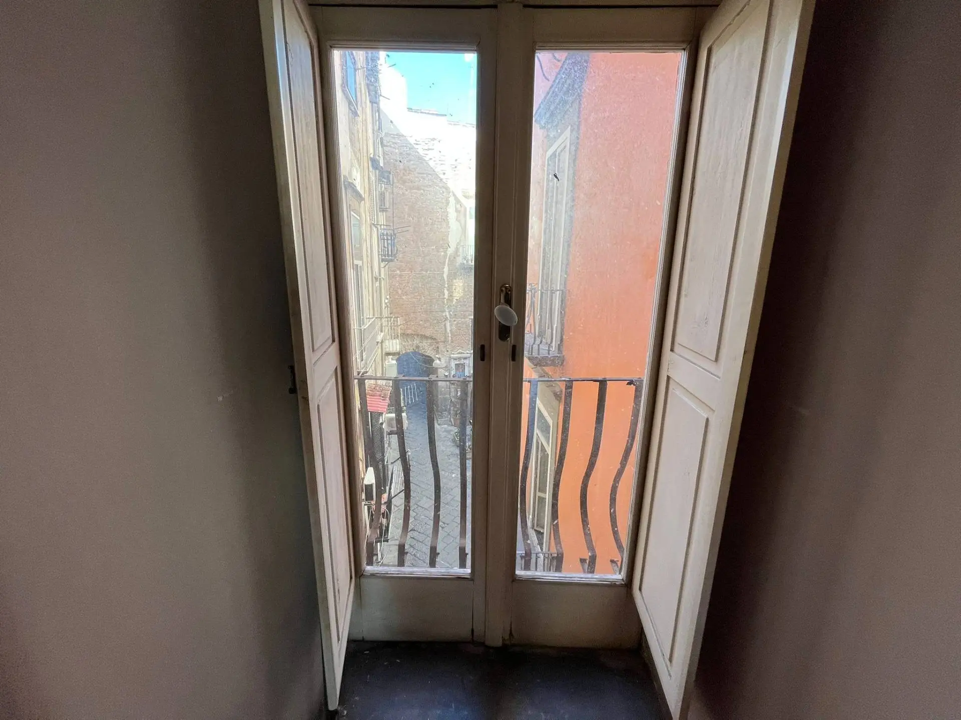 Flat 170m² in Italy, Naples. Priced at 253426£ rent photo-25