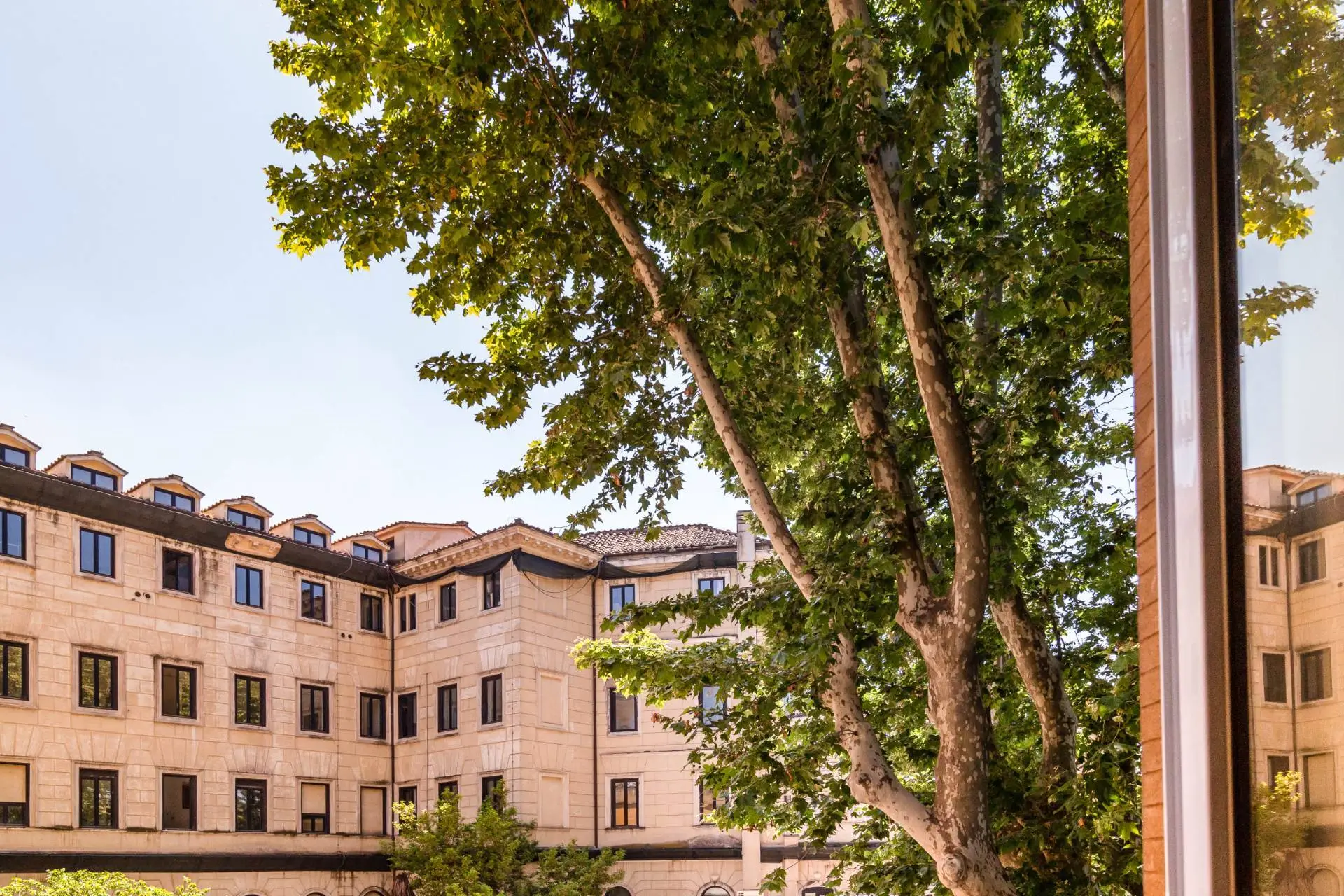 Flat 100m² in Italy, Rome. Priced at 876254£ rent photo-9