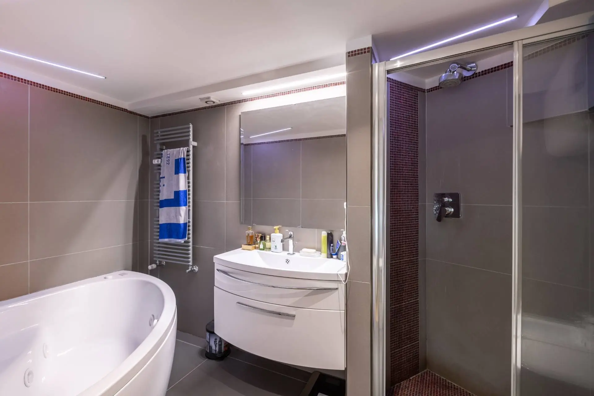 Flat 100m² in Italy, Rome. Priced at 876254£ rent photo-15
