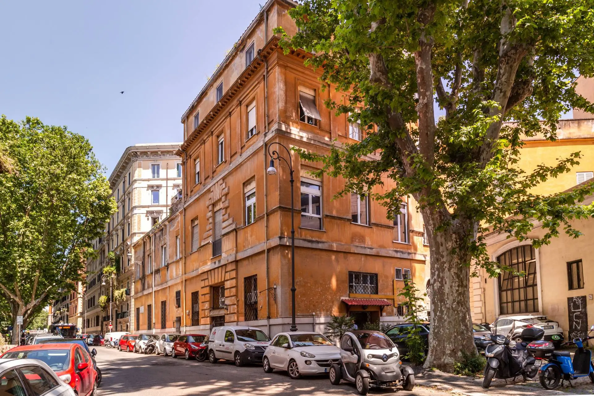 Flat 100m² in Italy, Rome. Priced at 876254£ rent photo-24