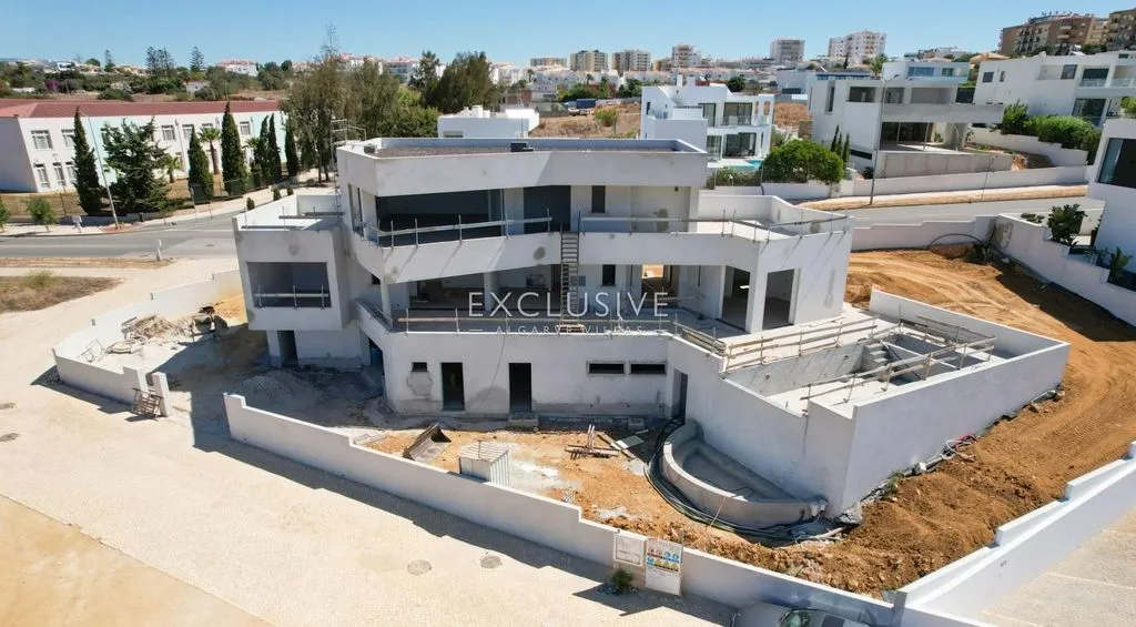 Villa 667m² in USA, Miami. Priced at 3275000€ rent photo-4