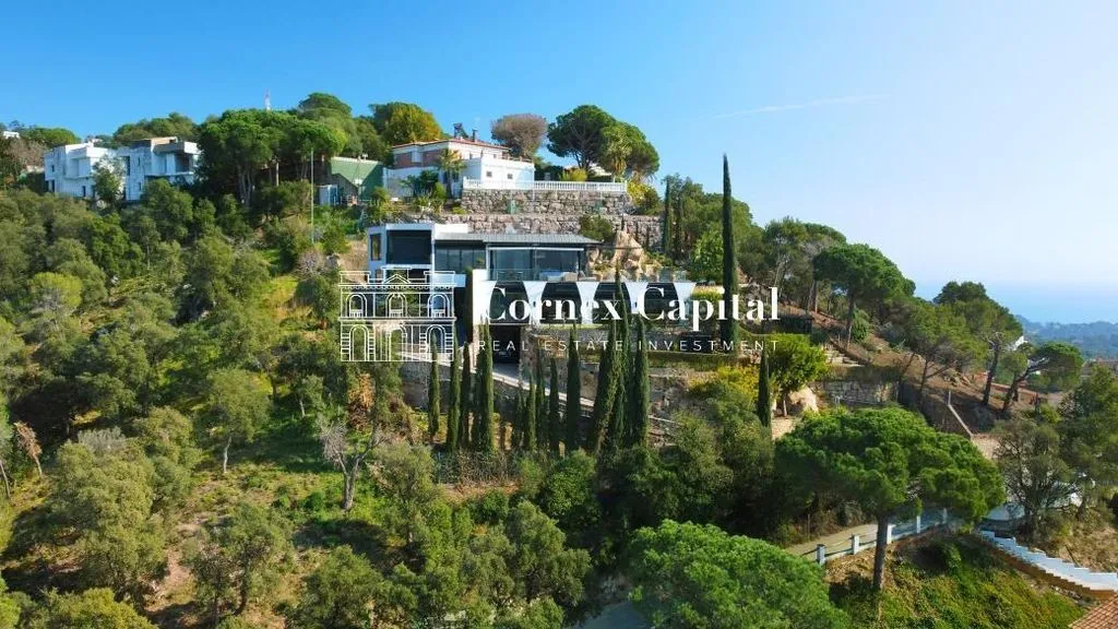 Townhouse 894m² in Italy, Argenyo. Priced at 2500000€ rent photo-4