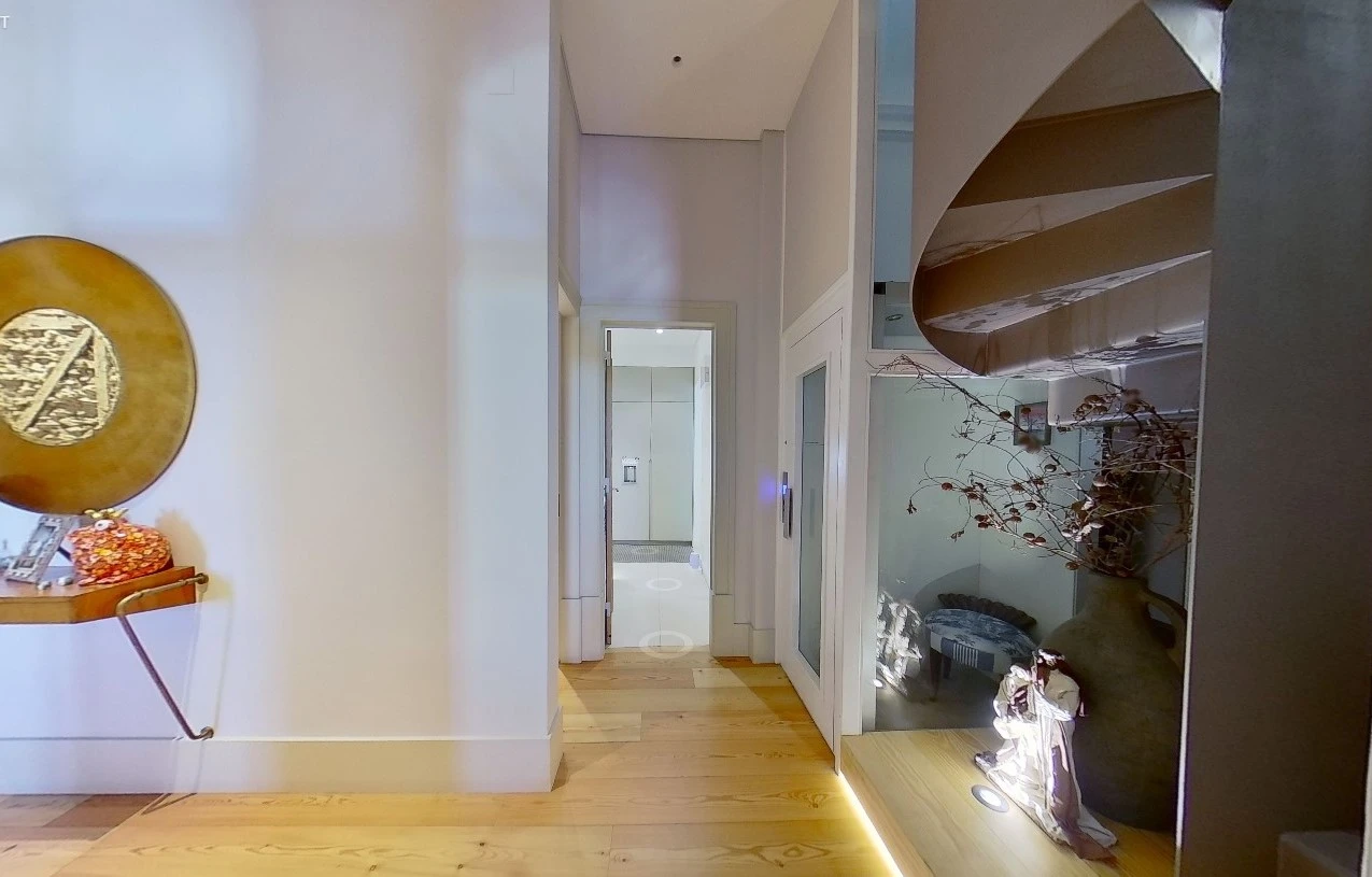 Duplex 170m² in Portugal, Lisbon. Priced at 1623647£ rent photo-8