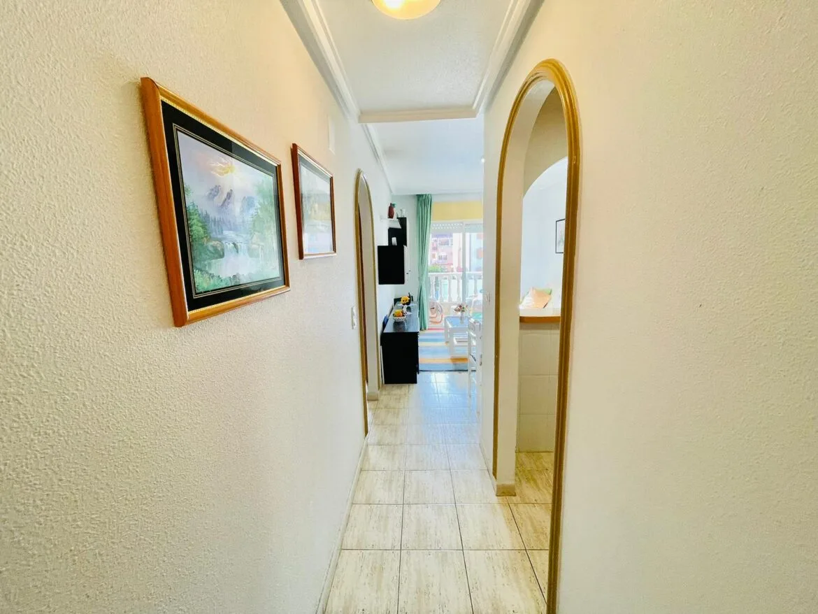 Flat 70m² in Spain, Torrevieja. Priced at 77308£ rent photo-6