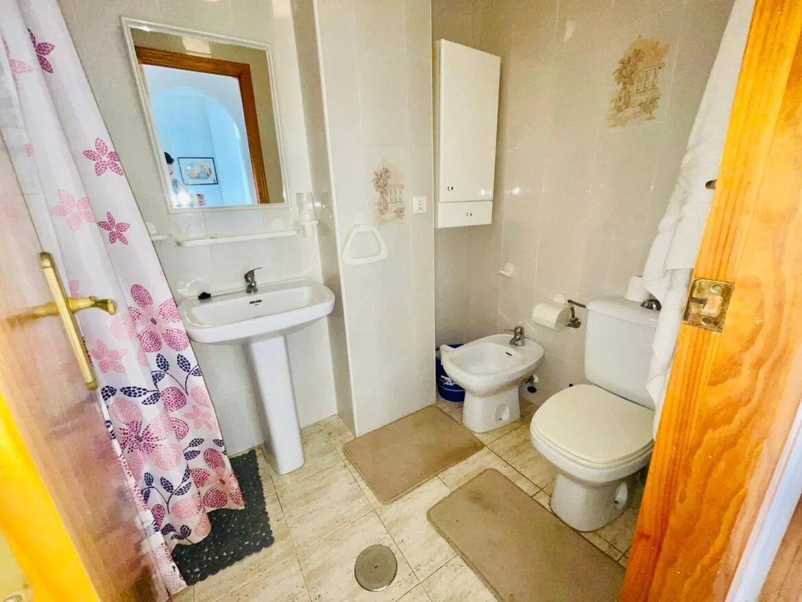 Flat 70m² in Spain, Torrevieja. Priced at 77308£ rent photo-13