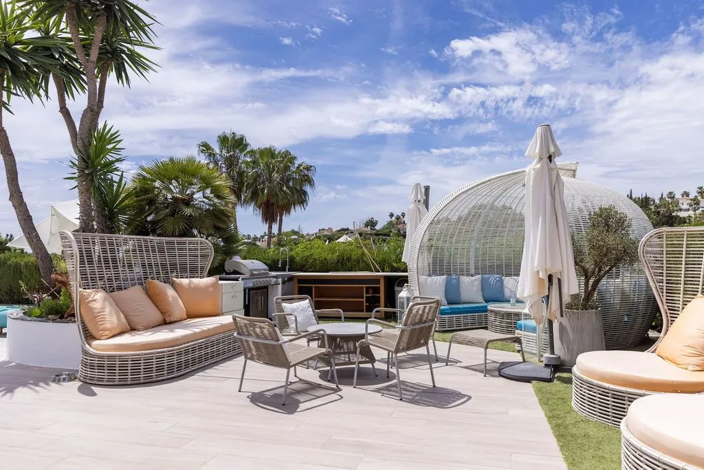 Villa 433m² in Portugal, Oeirash. Priced at 1850000€ rent photo-2