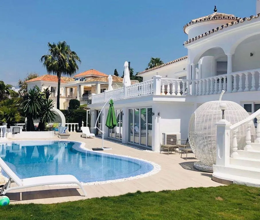 Villa 433m² in Portugal, Oeirash. Priced at 1850000€ rent photo-3
