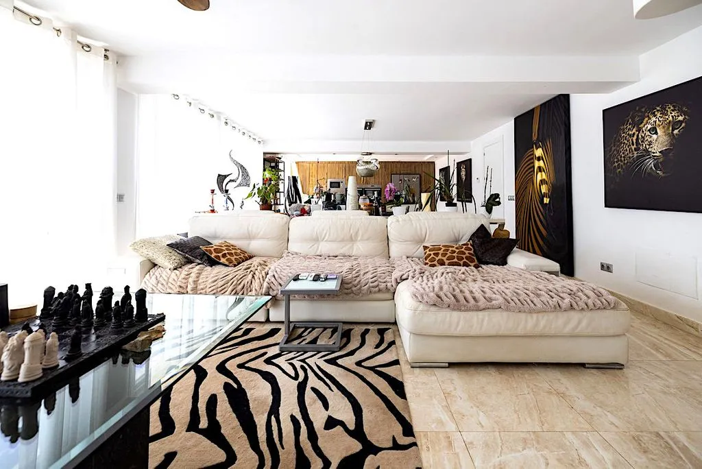 Villa 433m² in Portugal, Oeirash. Priced at 1850000€ rent photo-4