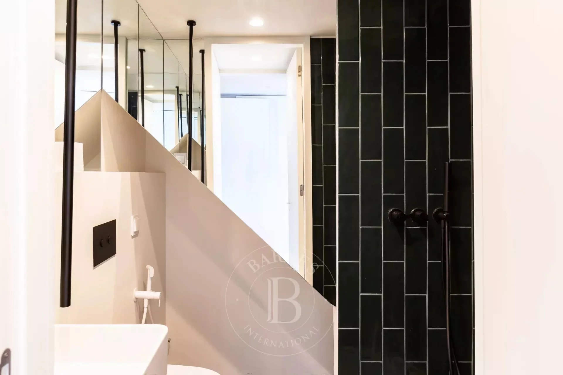 Duplex 134m² in Portugal, Lisbon. Priced at 1370220£ rent photo-9