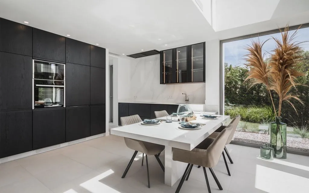 Villa 845m² in USA, Southbury. Priced at 2595000€ rent photo-4