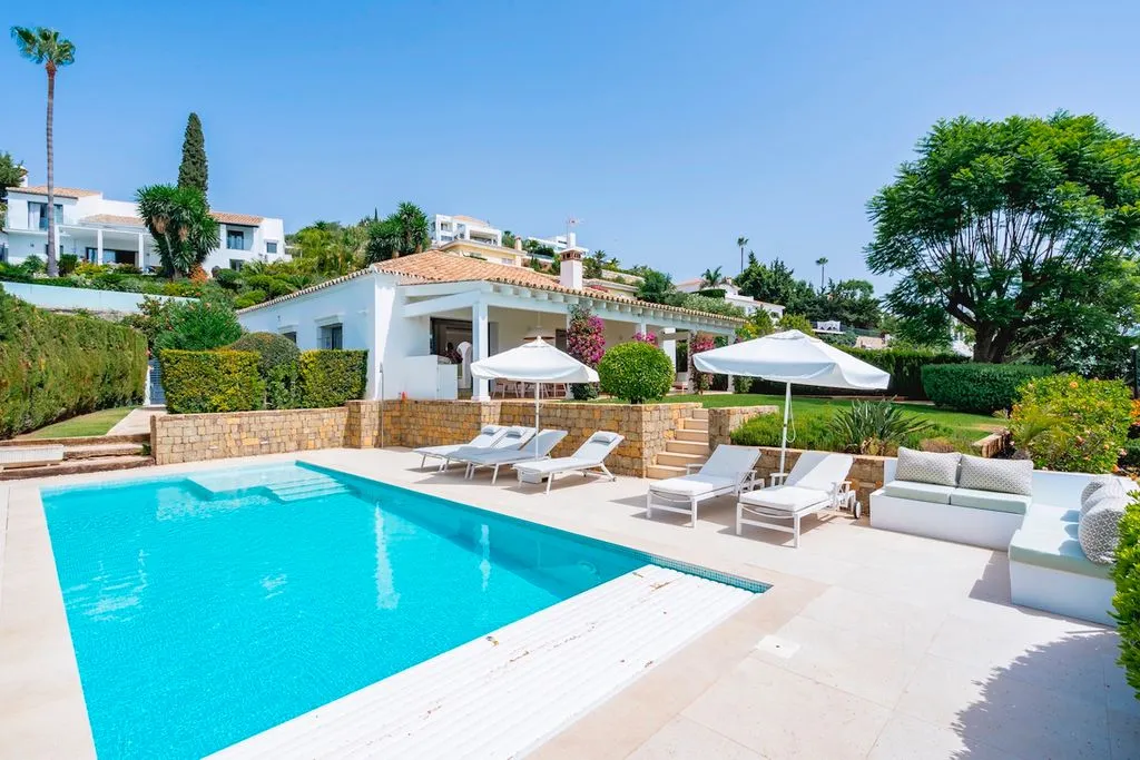 Villa 295m² in Portugal, Oeirash. Priced at 1795000€ rent photo-1