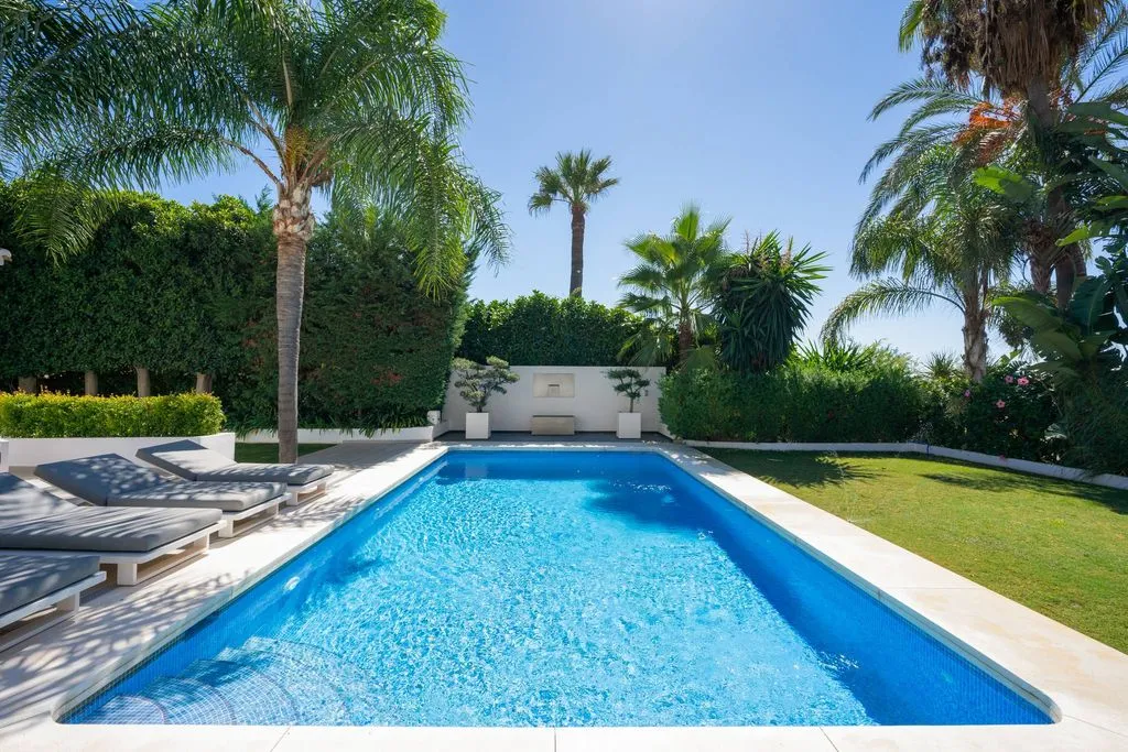 Villa 506m² in Portugal, Oeirash. Priced at 3500000€ rent photo-5
