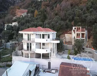 Купить виллу в Черногории 1200000€