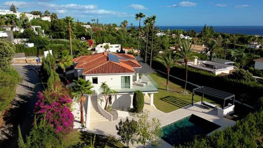 Villa 405m² in Portugal, Oeirash. Priced at 4995000€ rent photo-3