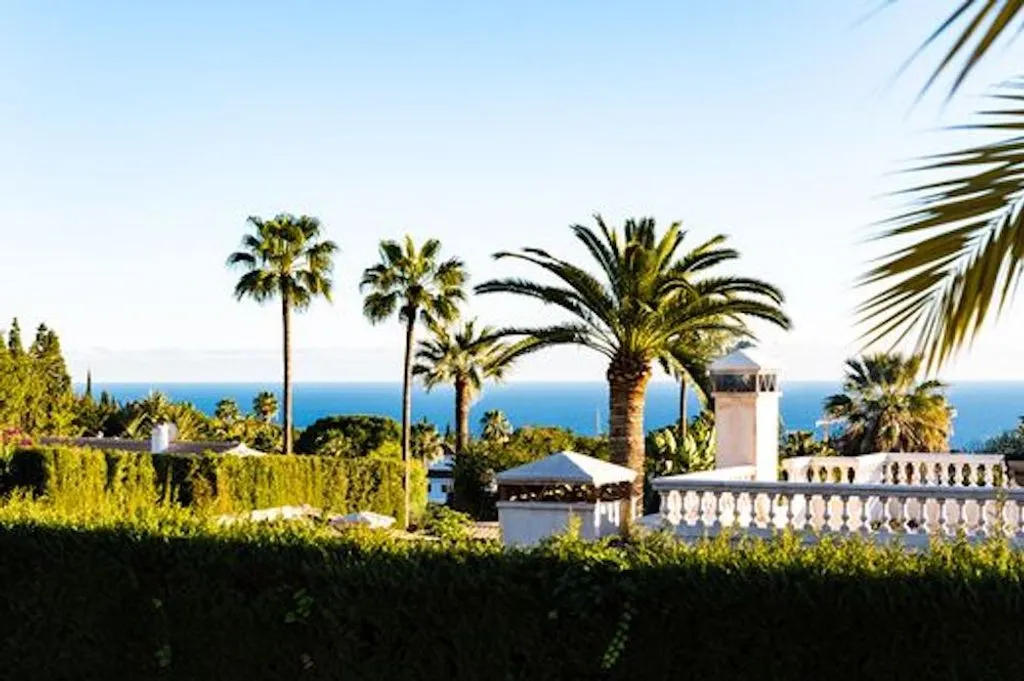 Villa 405m² in Portugal, Oeirash. Priced at 4995000€ rent photo-4