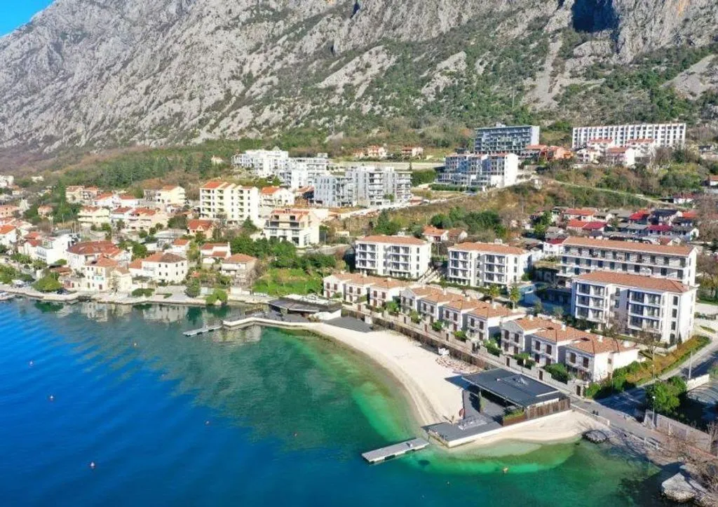 Flat 200m² in Montenegro, Kotor. Priced at 495000€ rent photo-1