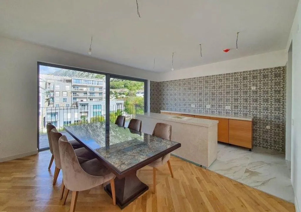 Flat 200m² in Montenegro, Kotor. Priced at 495000€ rent photo-3