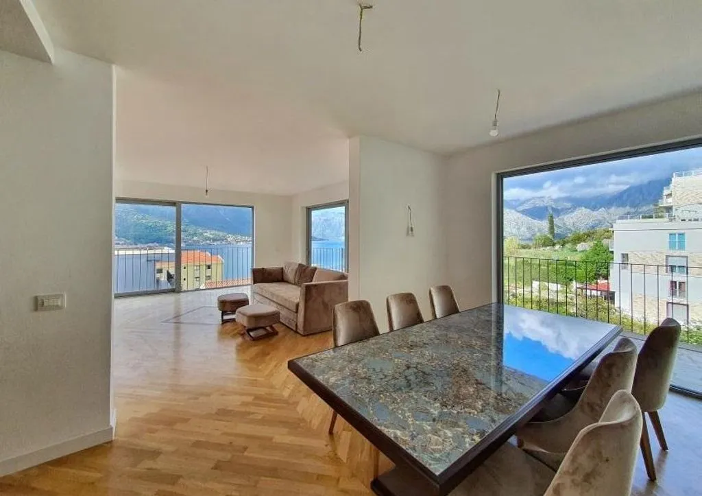 Flat 200m² in Montenegro, Kotor. Priced at 495000€ rent photo-4
