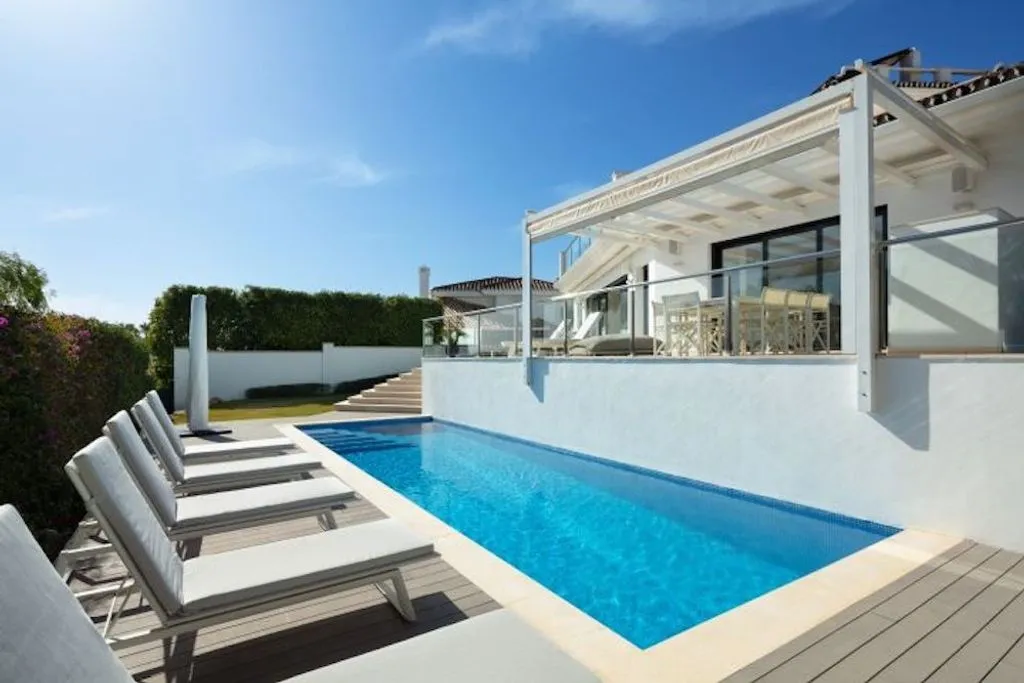 Villa 397m² in Portugal, Oeirash. Priced at 2995000€ rent photo-3
