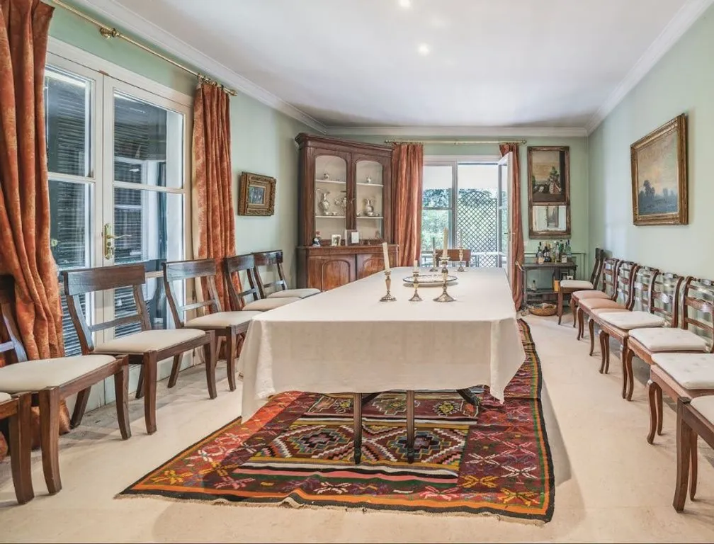 House 650m² in Portugal, Lisbon. Priced at 3900000€ rent photo-5